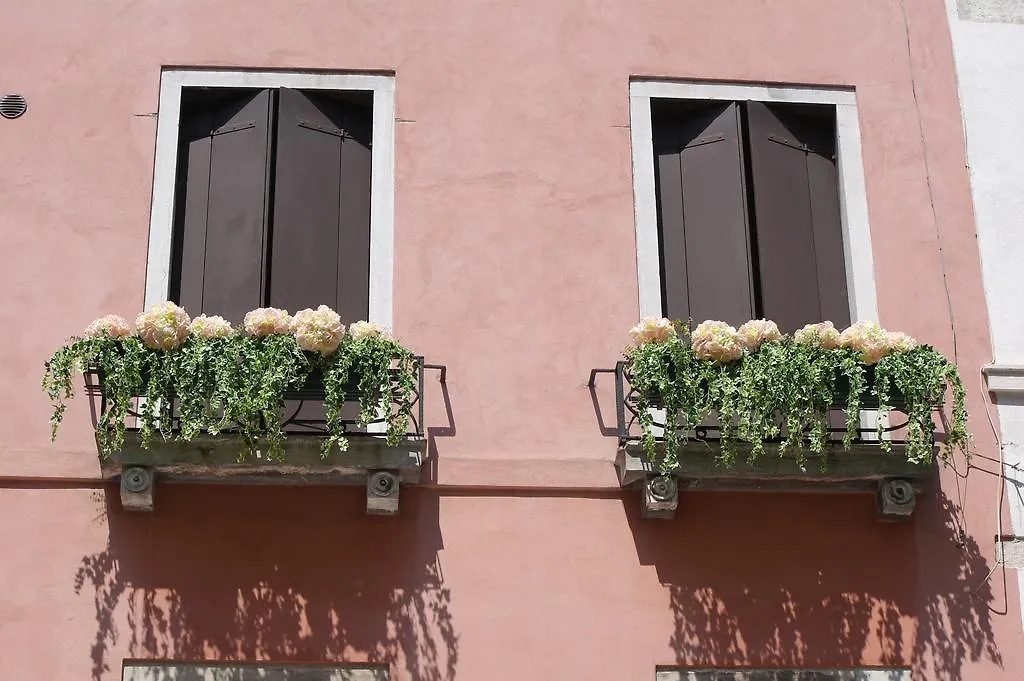 Apartment Casa Delle Ortensie Venice Italy